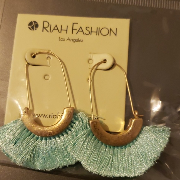 Subscription box Boho Tassle Earrings - Picture 2 of 2